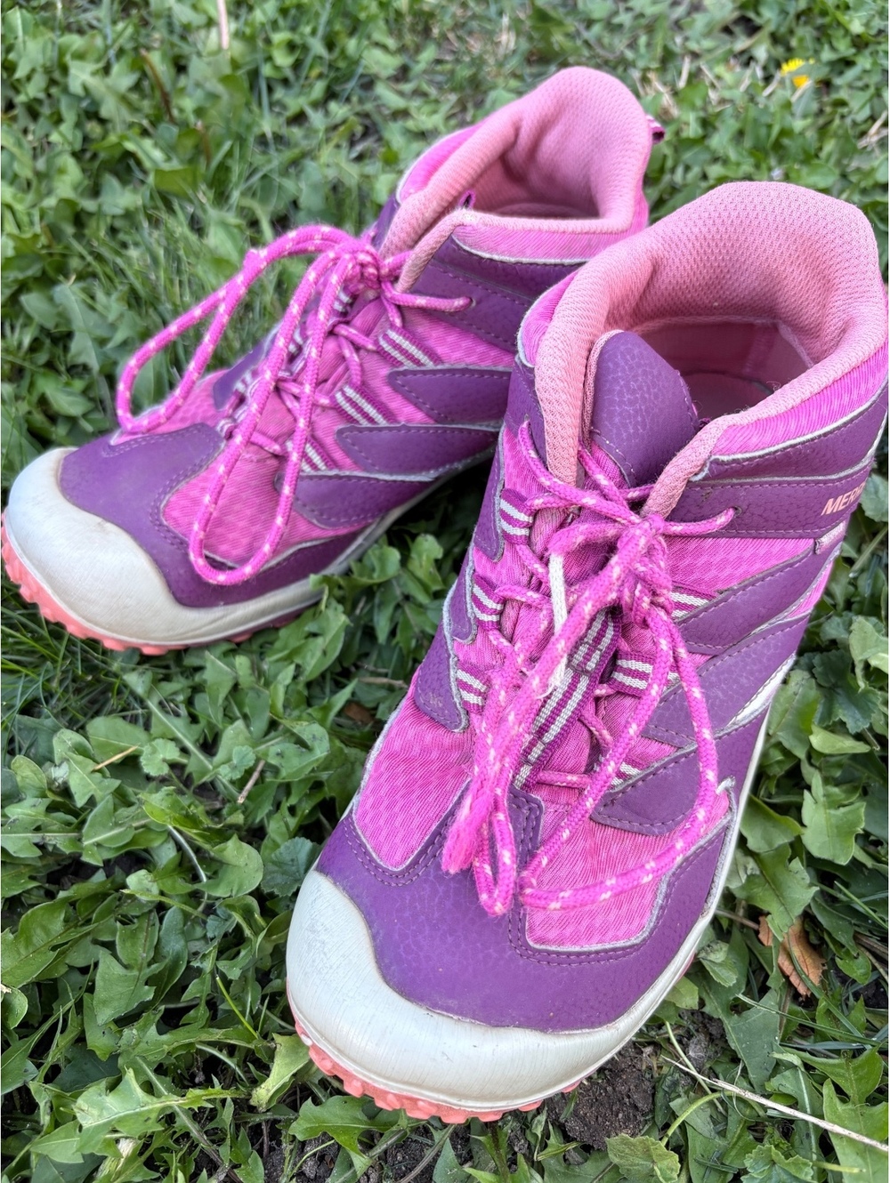 Merrell Kids Chameleon 7 Mid Waterproof Hiking Boots Berry Pink Size 5M